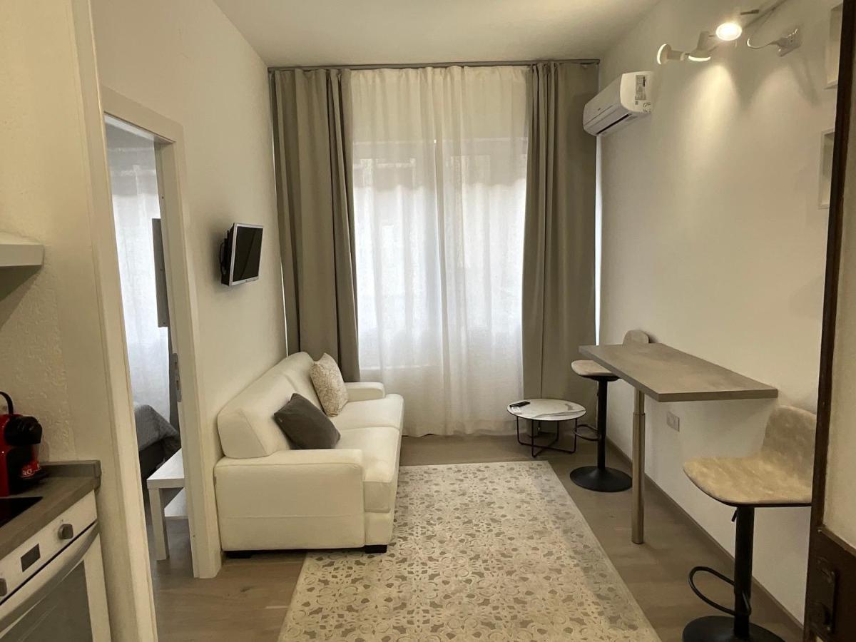 Ferienwohnung Bilocale San Giovanni Design Apartament Rom Exterior foto